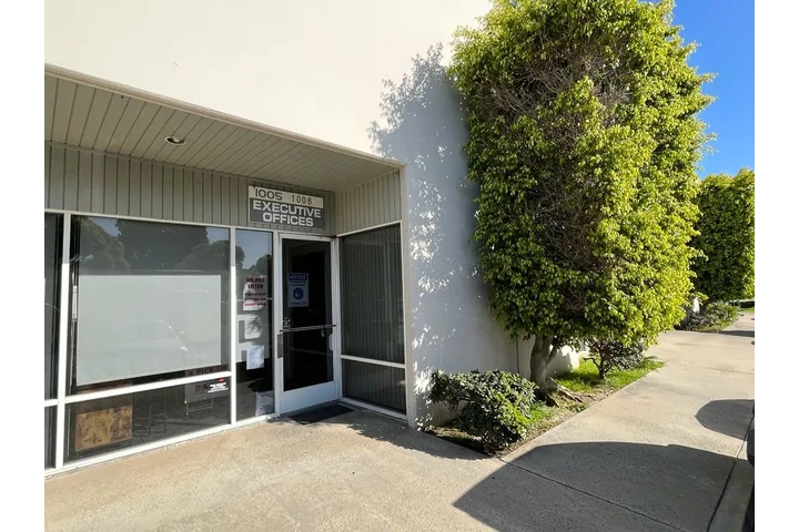 $450 : RENTA DE OFICINAS EN FRONTERA image 2