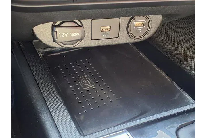 $18631 : Hyundai ELANTRA 2023 SEL 4dr image 8