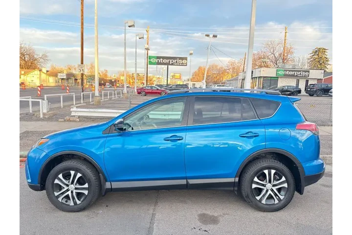 $16995 : 2017 RAV4 LE image 3