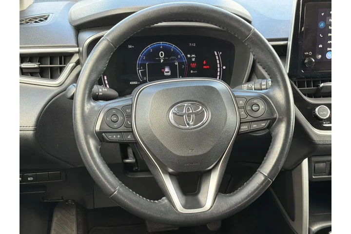 $27063 : Toyota Corolla Cross 2023 AW image 10