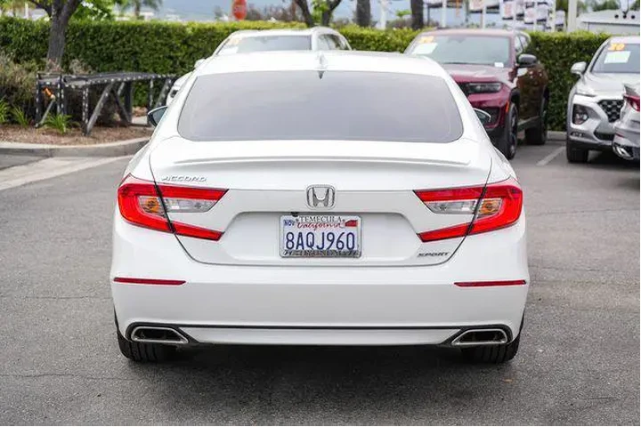 $16500 : Honda Accord 2018 Sport 4dr image 7