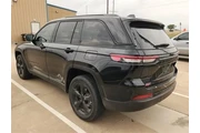 $28250 : Jeep Grand Cherokee 2023 4x4 thumbnail