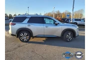 $39985 : Nissan Pathfinder 2024 AWD P thumbnail