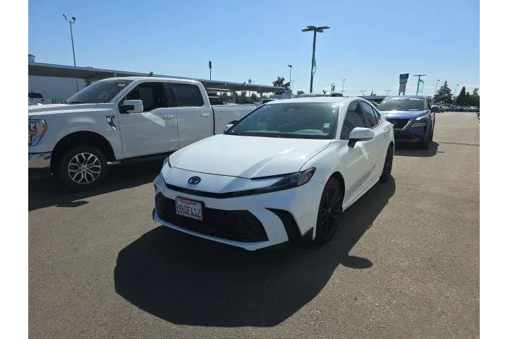 $32500 : Toyota Camry 2025 SE 4dr Sed image 3