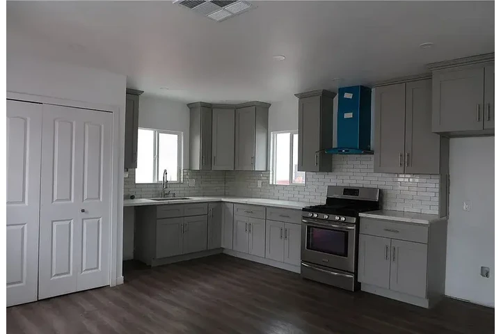 $2000 : WELCOME TO ****Downey, CA**** image 3