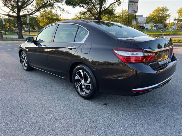 $10900 : 2016 Accord LX image 8