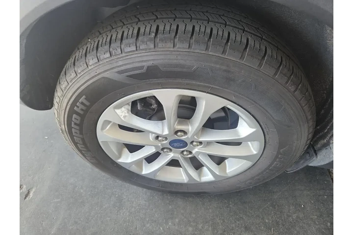 $16950 : Ford Escape 2020 SE 4dr SUV image 7