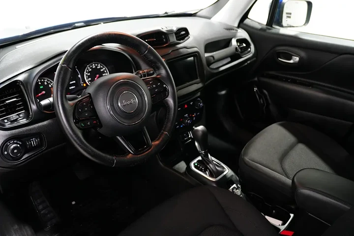 $15828 : 2020 Renegade image 9