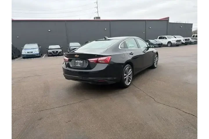 $23980 : Chevrolet Malibu 2024 LT 4dr image 8