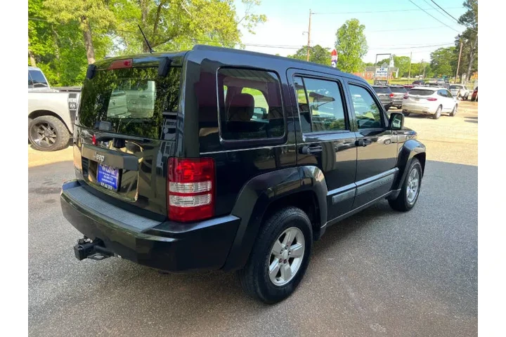 $7499 : 2009 Liberty Sport image 5