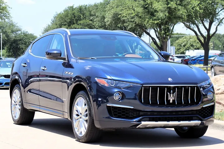 $28605 : 2019 Levante GranLusso image 3