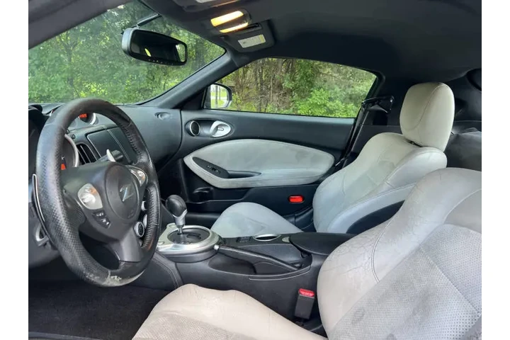 $11497 : 2009 370Z Touring image 10
