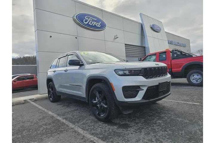 $31500 : Jeep Grand Cherokee 2022 4x4 image 1