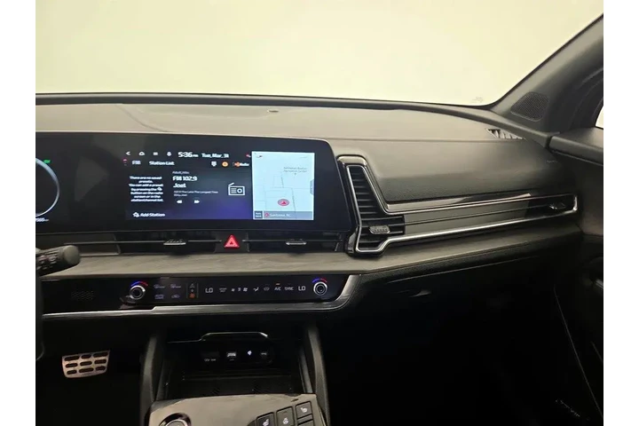 $33998 : Kia Sportage Plug-In Hybrid image 9