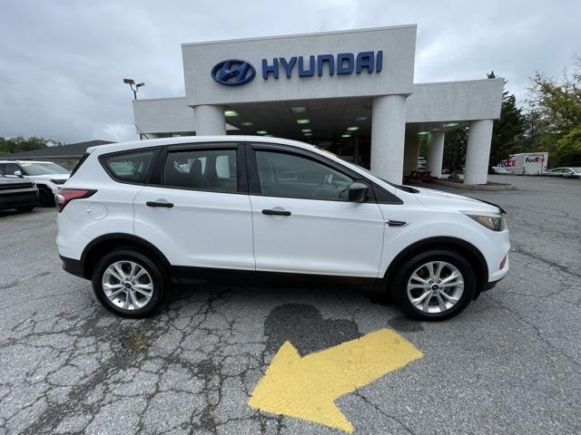 $12036 : PRE-OWNED 2018 FORD ESCAPE S image 2