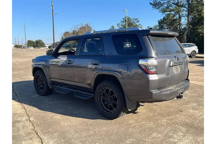 $25102 : Toyota 4Runner 2018 4x4 SR5 image 6