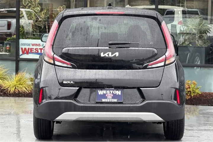 $18913 : Kia Soul 2025 LX 4dr Crossov image 5