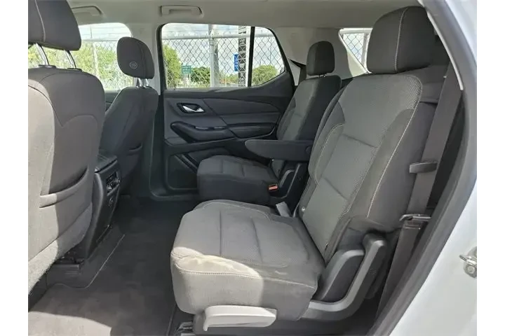 $20990 : Chevrolet Traverse 2021 LT C image 6