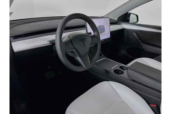 $34000 : Tesla Model Y 2024 AWD Long image 9