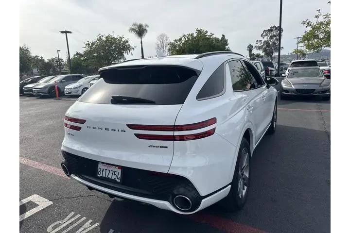 $33990 : Genesis GV70 2022 AWD 3.5T S image 3