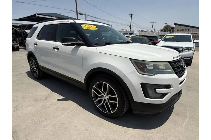 $12900 : 2016 Explorer Sport image 6
