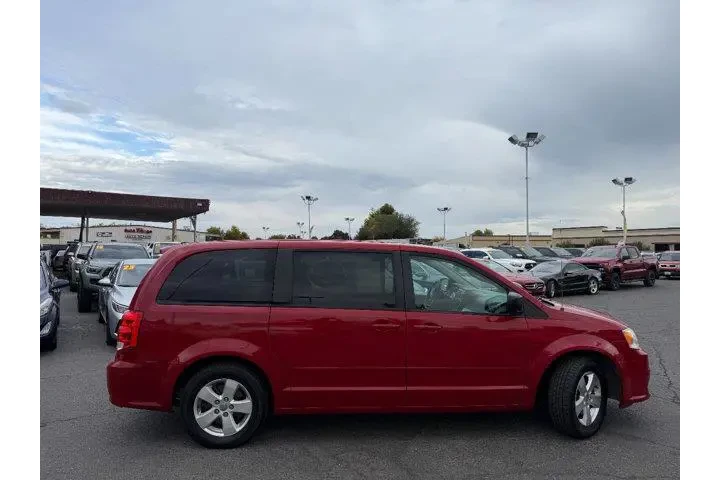 $11986 : Dodge Grand Caravan 2013 SE image 8