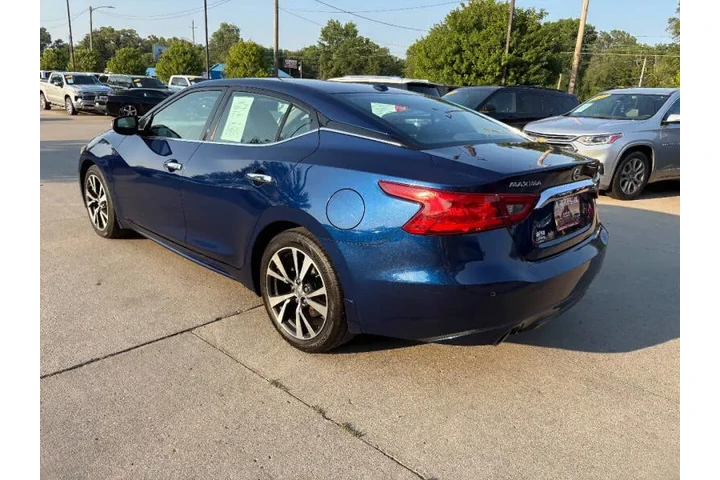 $12950 : 2016 Maxima 3.5 S image 7