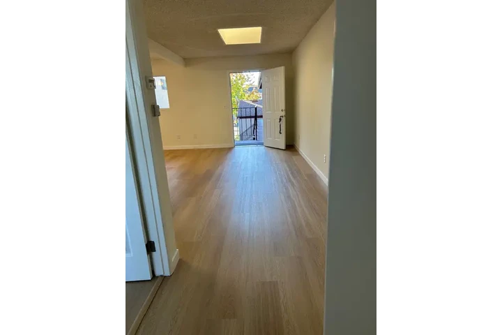 $1750 : Rento 1+1 en Burbank image 3