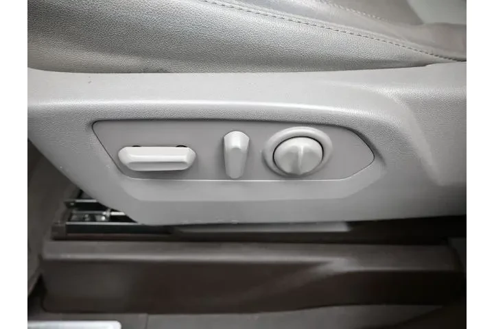 $33791 : GMC Sierra 1500 2020 4x2 SLT image 7