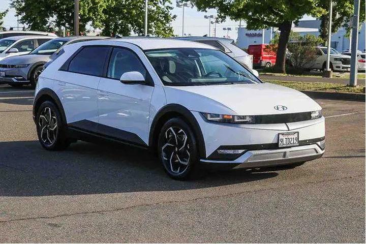 $25991 : Hyundai IONIQ 5 2024 SEL 4dr image 6