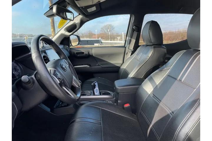 $37000 : Toyota Tacoma 2023 4x4 TRD S image 9