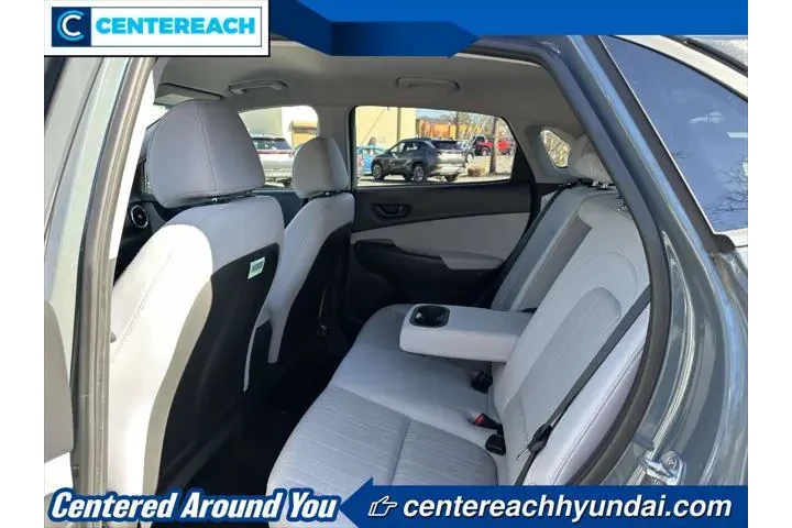 $17555 : Hyundai KONA 2022 AWD SEL 4d image 10