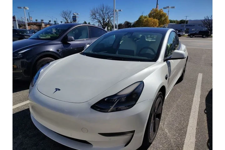 $23450 : Tesla Model 3 2022 AWD Long image 1
