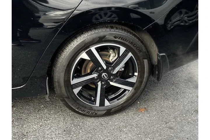 $16724 : Nissan Sentra 2025 SV 4dr Se image 9