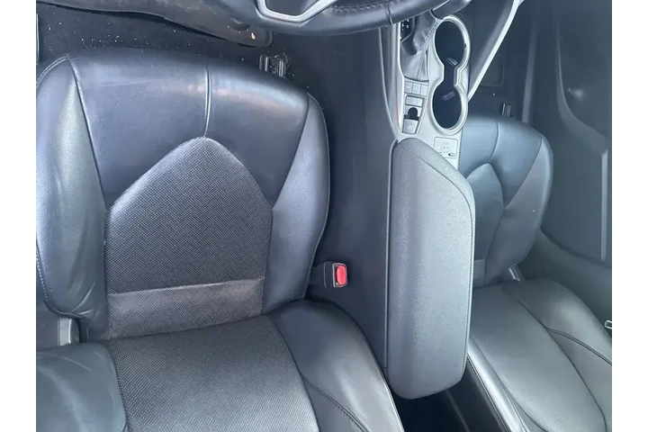 $28150 : Toyota Camry 2023 AWD XLE 4d image 6