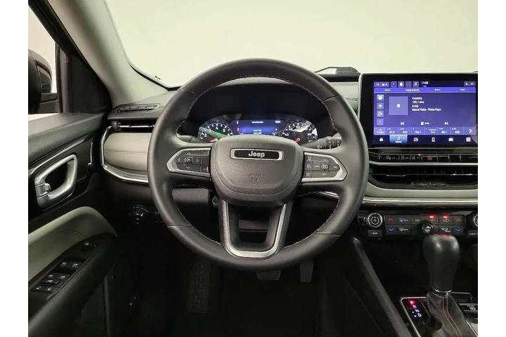 $23998 : Jeep Compass 2022 4x4 Limite image 10