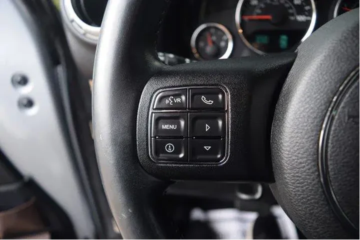 $17000 : Jeep Wrangler Unlimited 2014 image 5