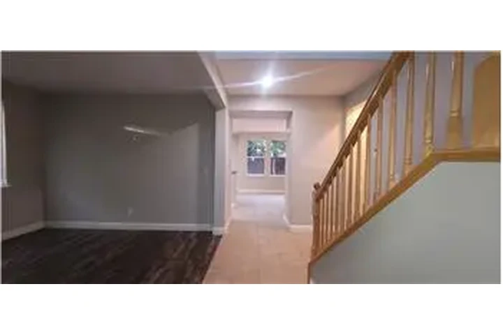 $3800 : Rental property with 5 bedro image 2