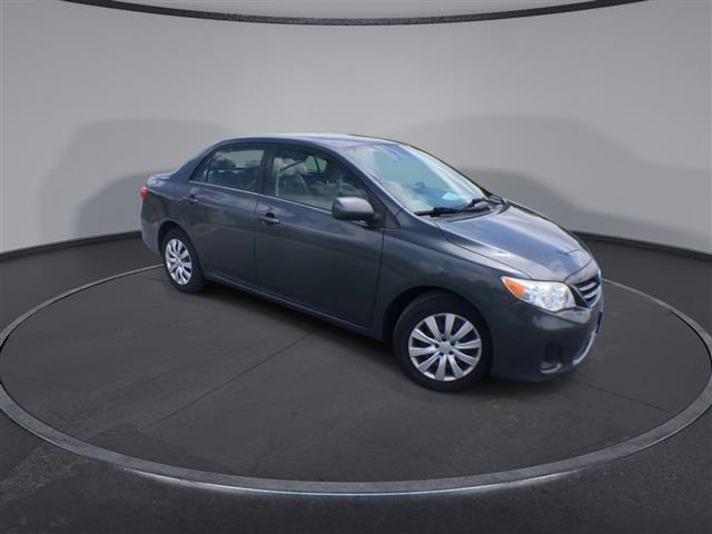 $10300 : PRE-OWNED 2013 TOYOTA COROLLA image 2