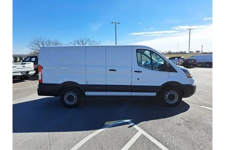 $13631 : Ford Transit 2016 150 3dr SW image 6