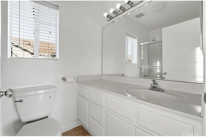 $1200 : Spruce St  Placentia, CA image 3