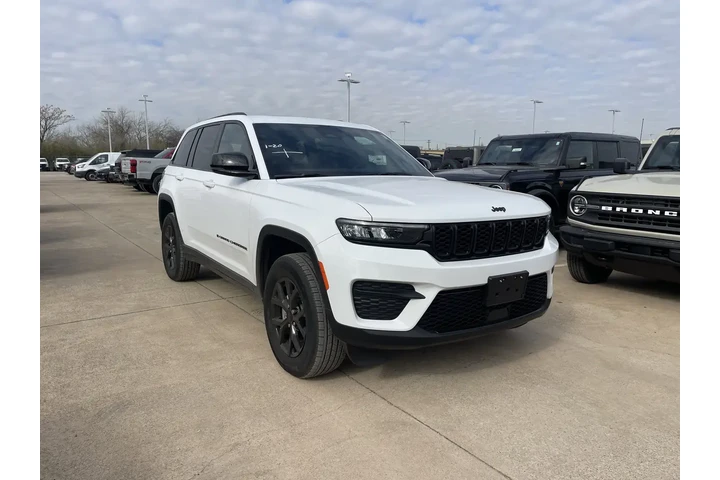 $37559 : Jeep Grand Cherokee 2025 4x4 image 2