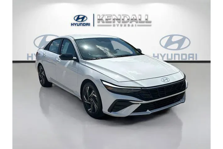 $18245 : Hyundai ELANTRA 2025 SEL Spo image 1