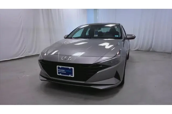 $20095 : Hyundai ELANTRA 2023 SEL 4dr image 3