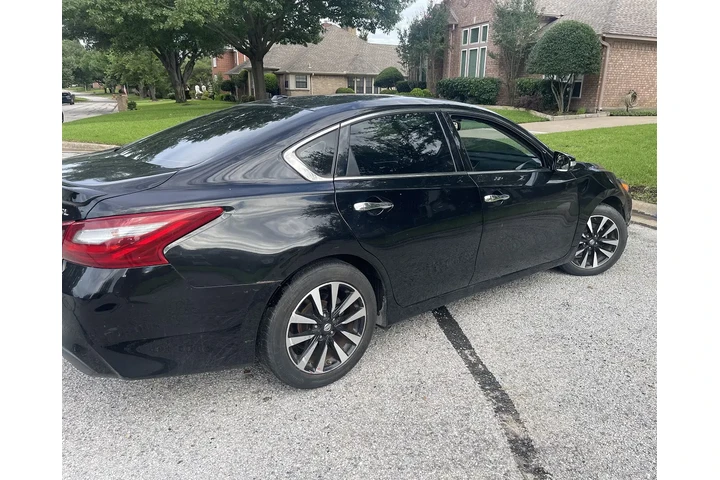 $5500 : 2018 Nissan Altima SL image 5