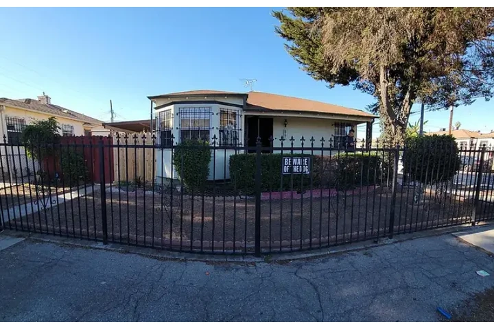 $1800 : bedroom, 1 bathroom house. image 1