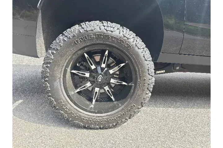 $39369 : Chevrolet Suburban 2021 4x4 image 4