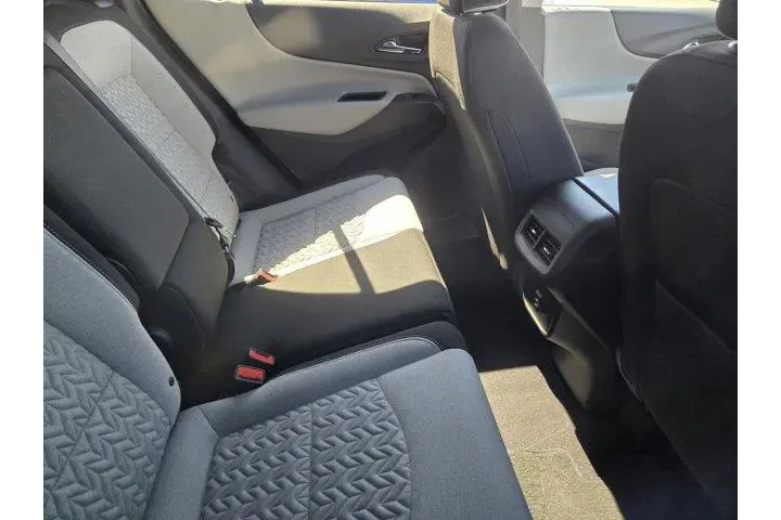 $20991 : Chevrolet Equinox 2022 LS 4d image 4