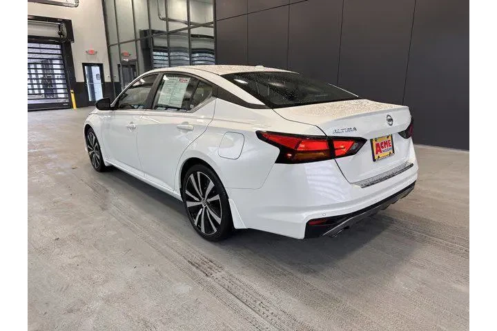 $21899 : Nissan Altima 2022 2.5 SR 4d image 4