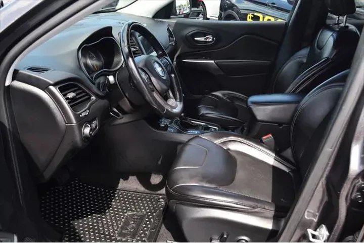 $20997 : Jeep Cherokee 2020 4x4 Latit image 6